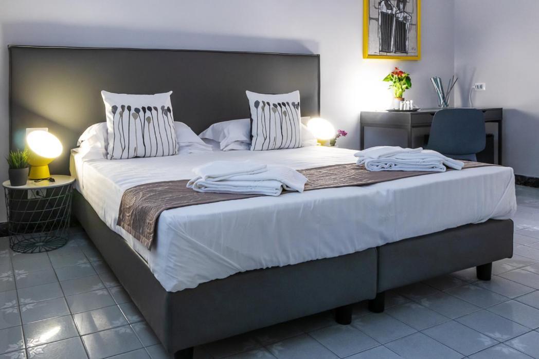Re Vittorio De Luxe Bed and Breakfast Messina Eksteriør billede